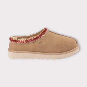 Women's UGG Tasman II Slipper in Sand/Dark Cherry Suede. 1174470